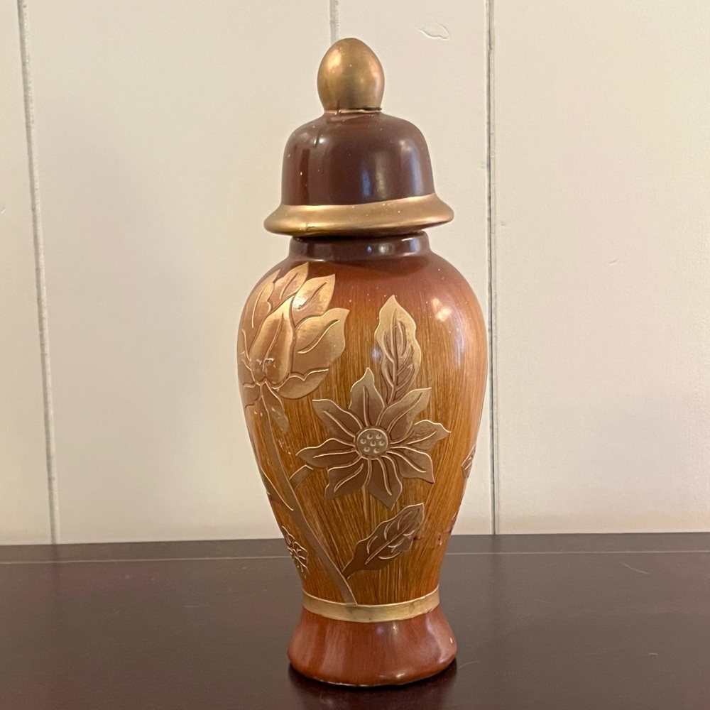 Indian/Asian wooden Urn/vase